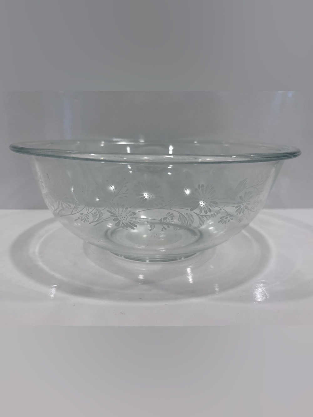Vintage Pyrex 325 clear glass mixing bowl white daisy spring blossom 2.5qt